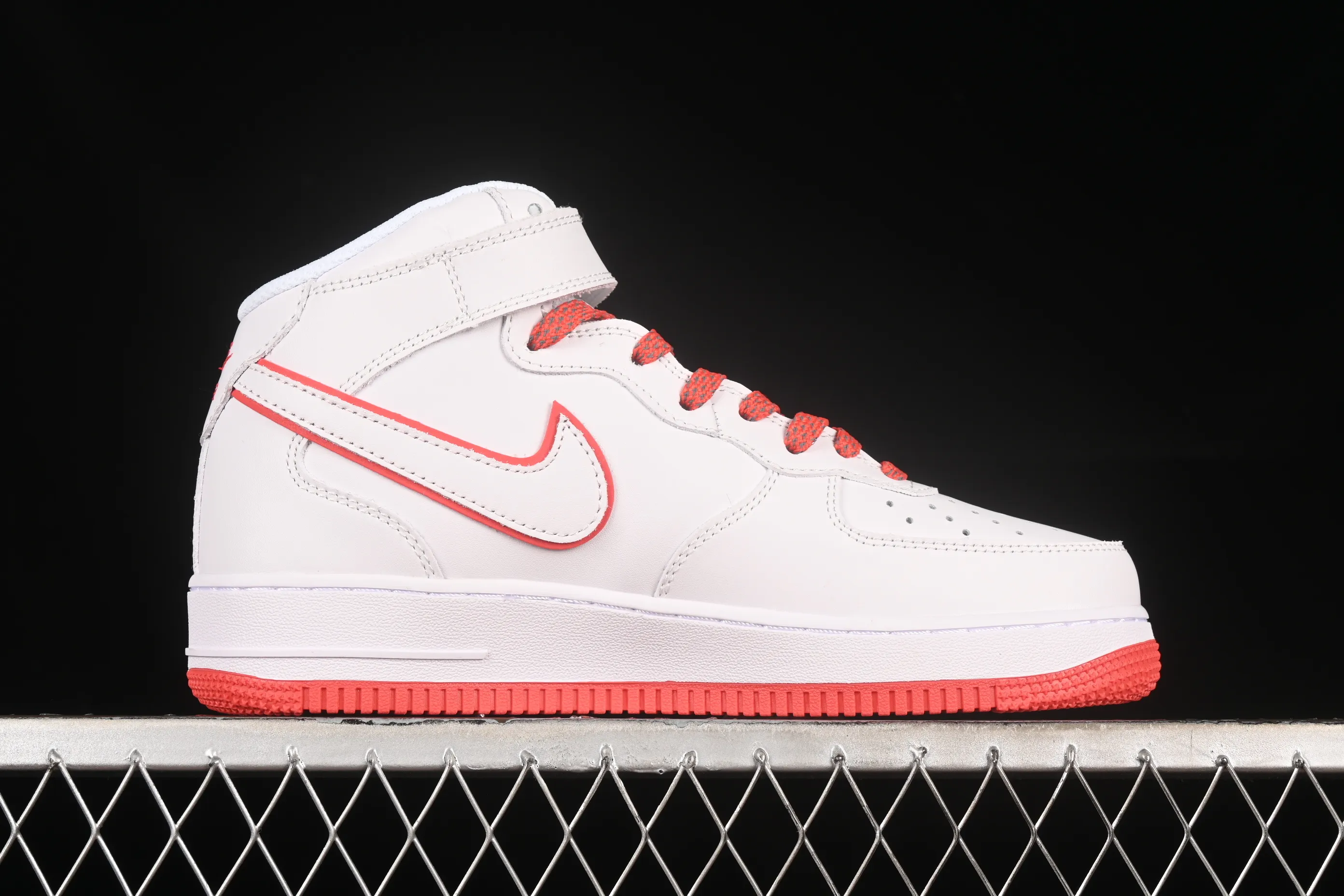 All Categories Nk Air Force 1 Air Force Series Nk Air Force 1 Mid Air Force Mid Nk Air Force 1'07 Mid Beige Red Starry Mid Top Air Force One Casual Sneakers WP5623-832